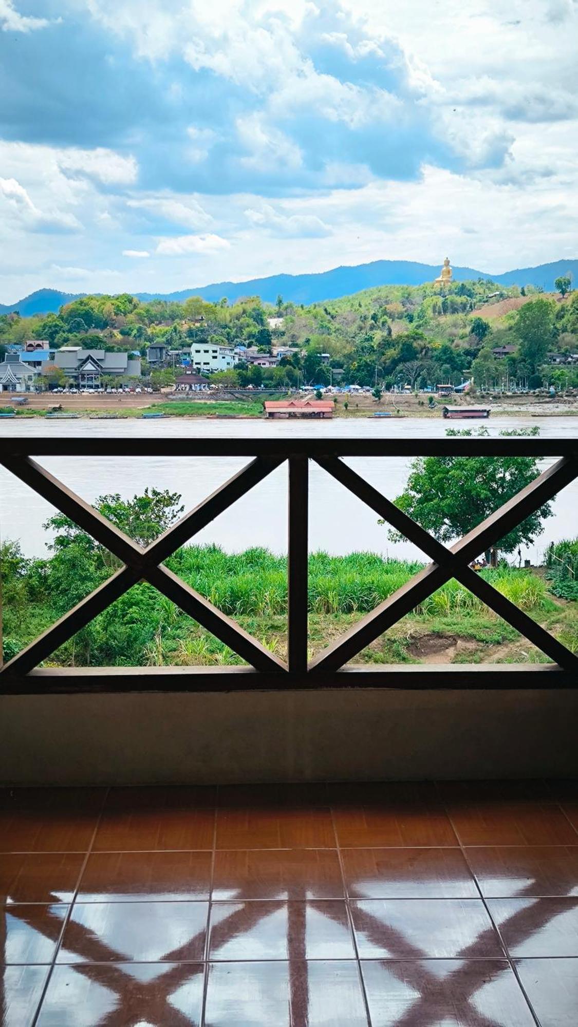 Sabaydee Guesthouse Ban Houayxay Buitenkant foto