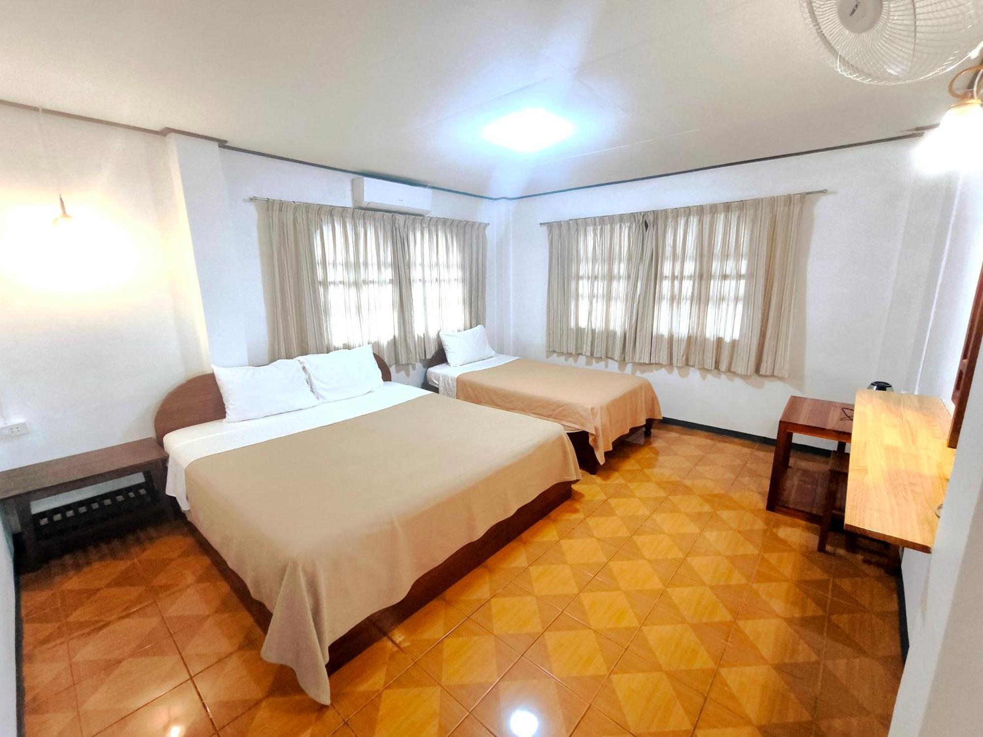 Sabaydee Guesthouse Ban Houayxay Kamer foto