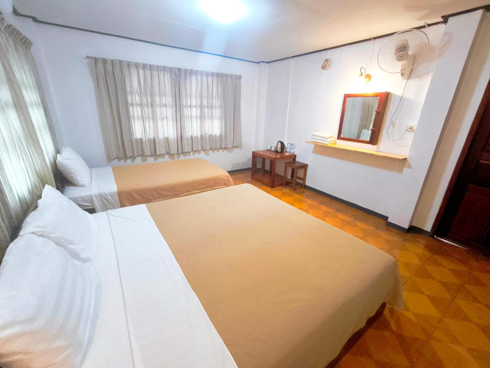 Sabaydee Guesthouse Ban Houayxay Kamer foto